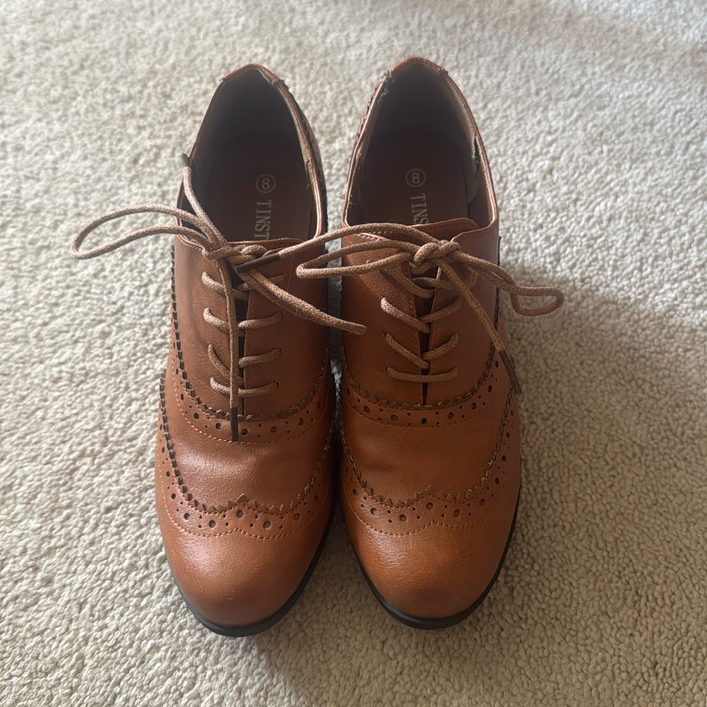 Tinstree Vintage Oxfords Wingtip Block Heels Lace up Pumps